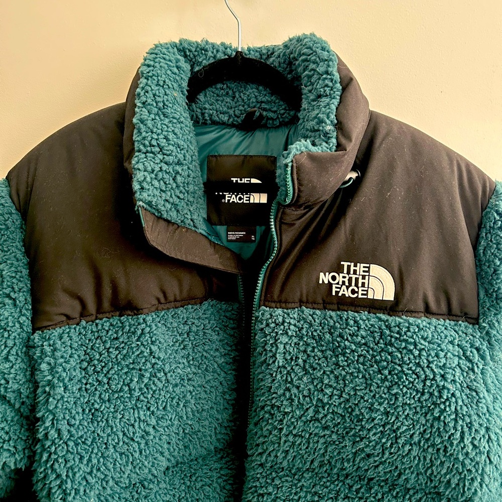 Northface Men’s Jacket (Sherpa material) in Emerald Green